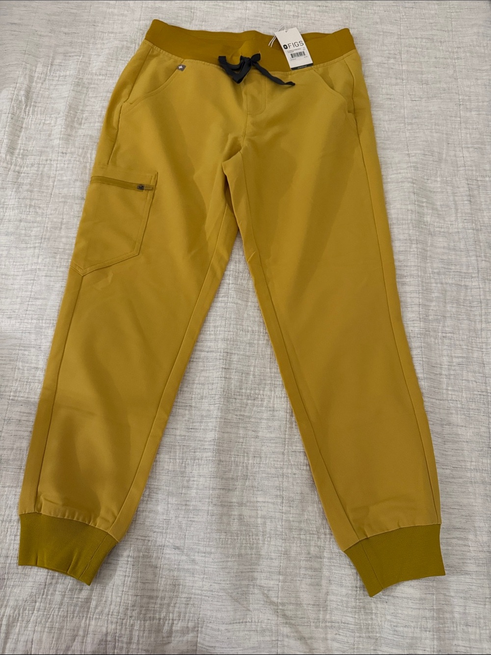 FIGS women’s Mustard Yellow Jogger Pants